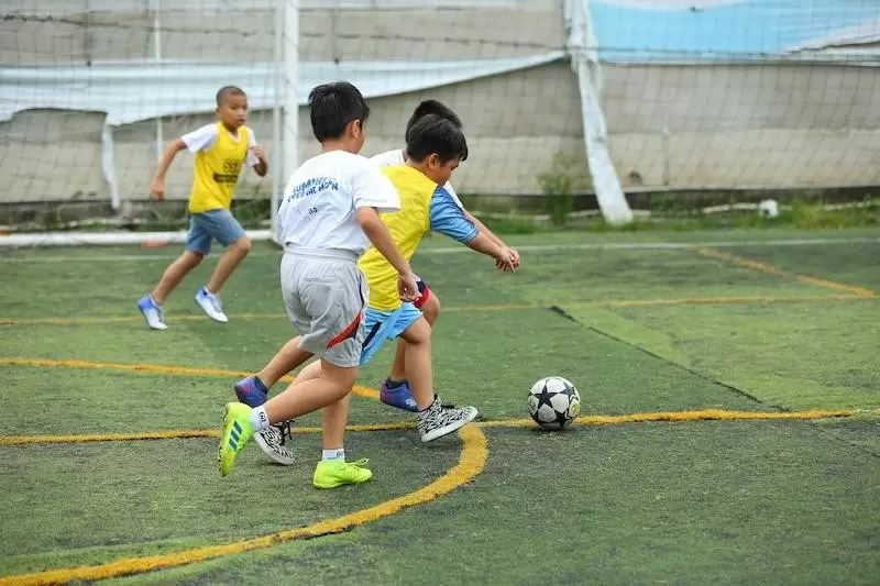 “Cầu thủ tương lai” trên sân bóng mùa hè!